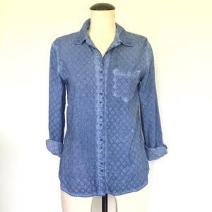 C&C California Blue Eyelet Button Down Shirt Med